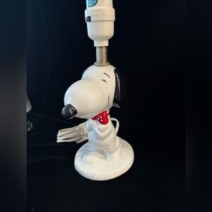 Vintage Snoopy Ceramic Lamp with Red Bow EXCELLENT condition!